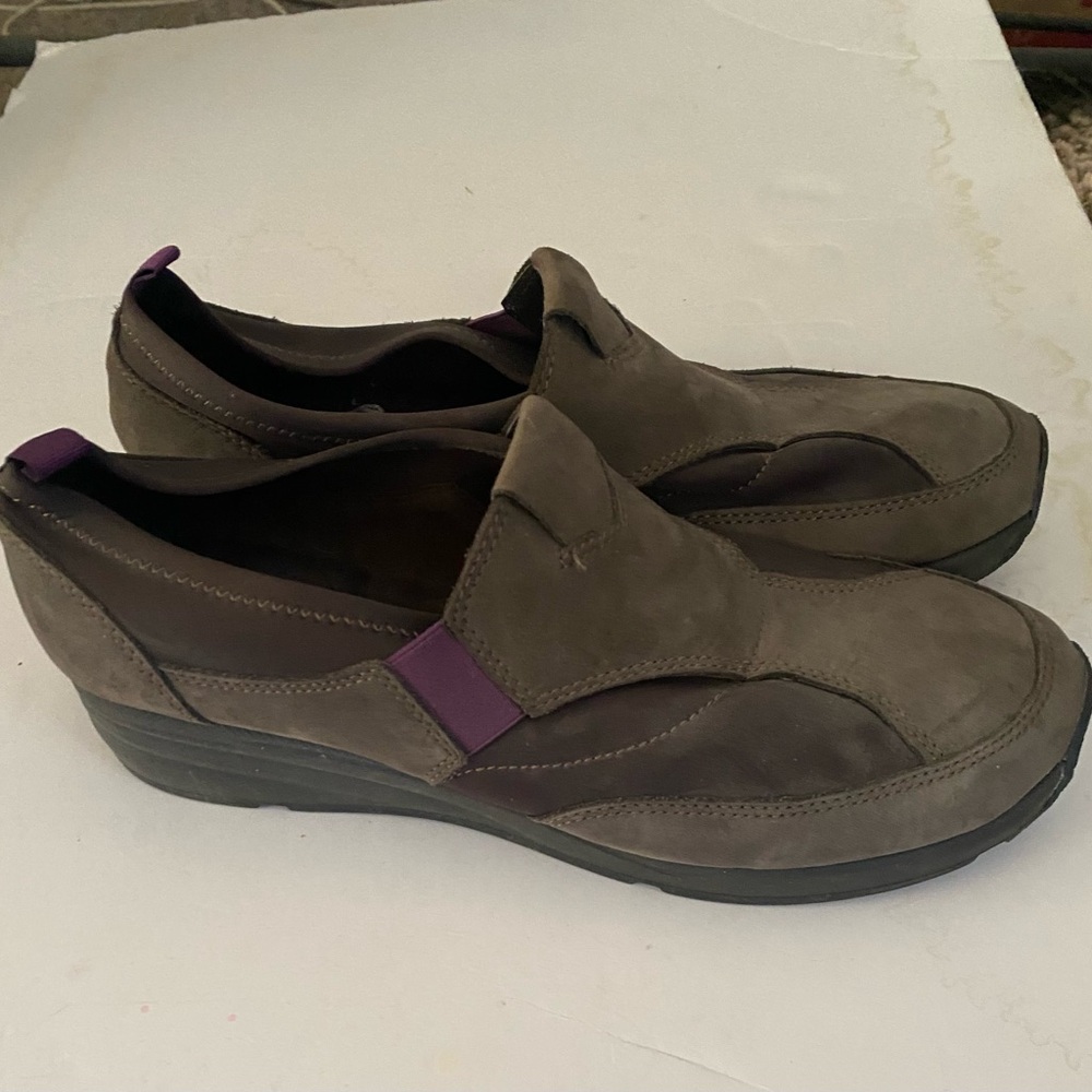 Aerosoles Shoes Women 9.5 Gray Loafer Purple Trim Man Made Leather Upper - Picture 2 of 8